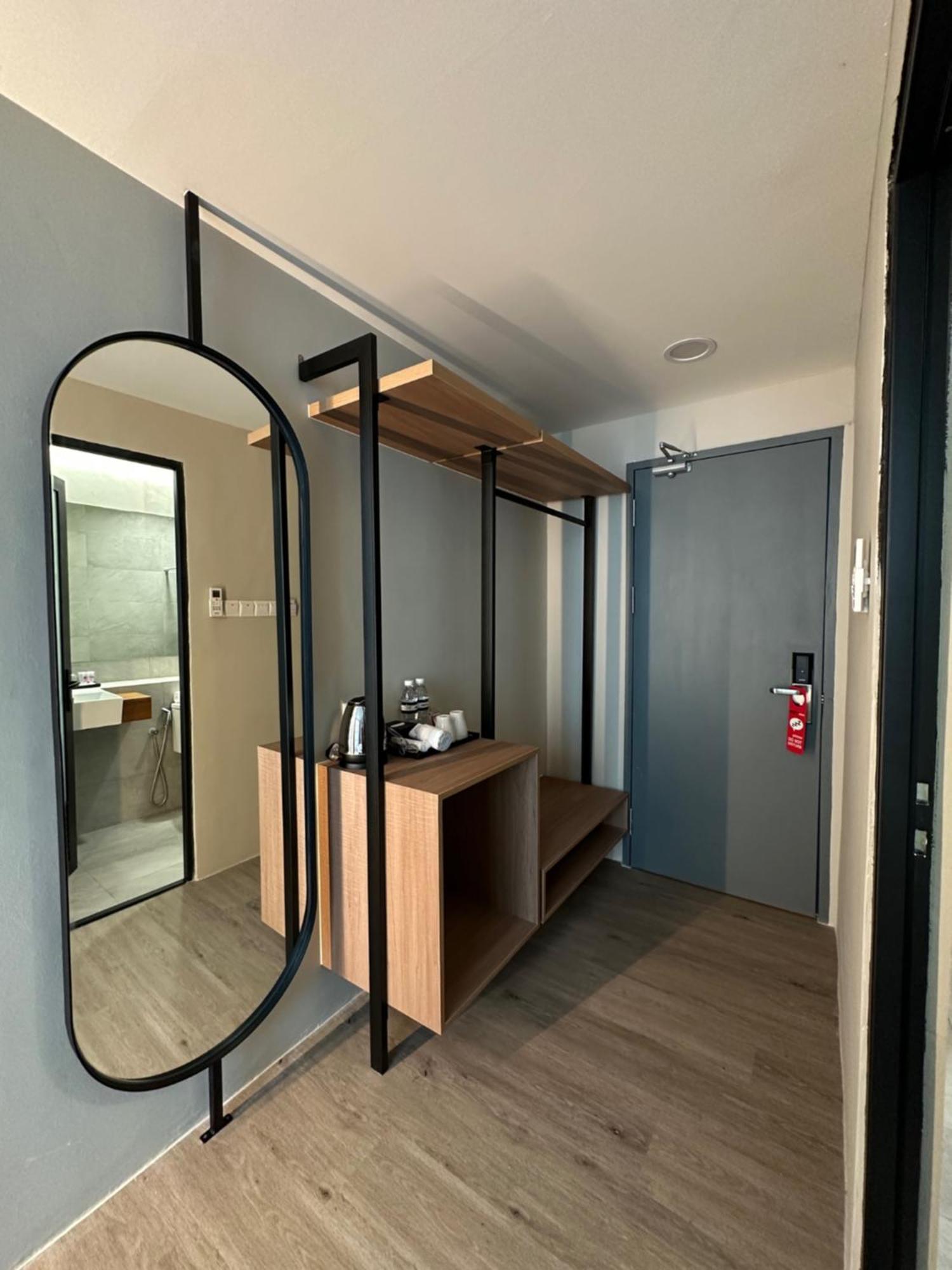 קוצ'ינג Roxy Hotel Aiman מראה חיצוני תמונה